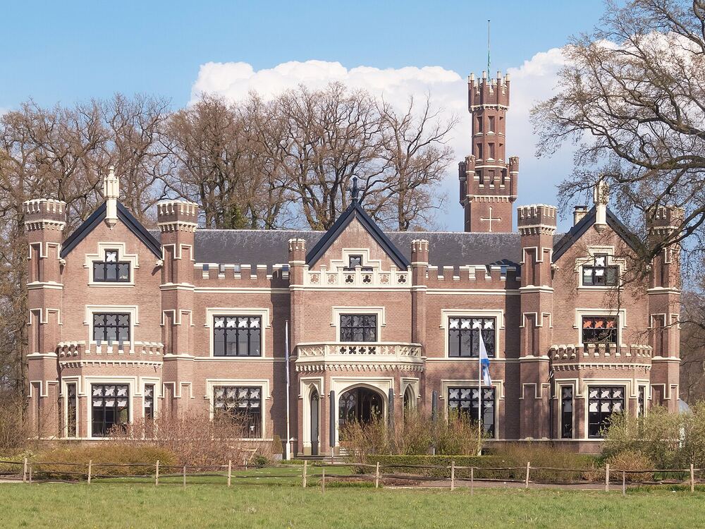 Kasteel De Schaffelaar in Barneveld, neogotisch landhuis op het vrij toegankelijke landgoed