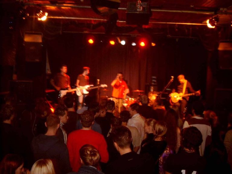 Stédsj Throwback (met o.a. This Beautiful Mess) — muziek in Barneveld
